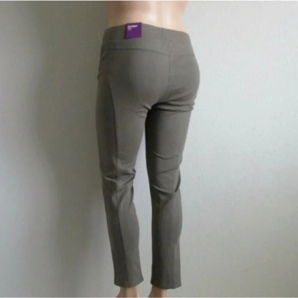 Lane Bryant Jeans Women’s PONTE Knit SKINNY Leggings Plus Size 16 Average NWT - Picture 2 of 3